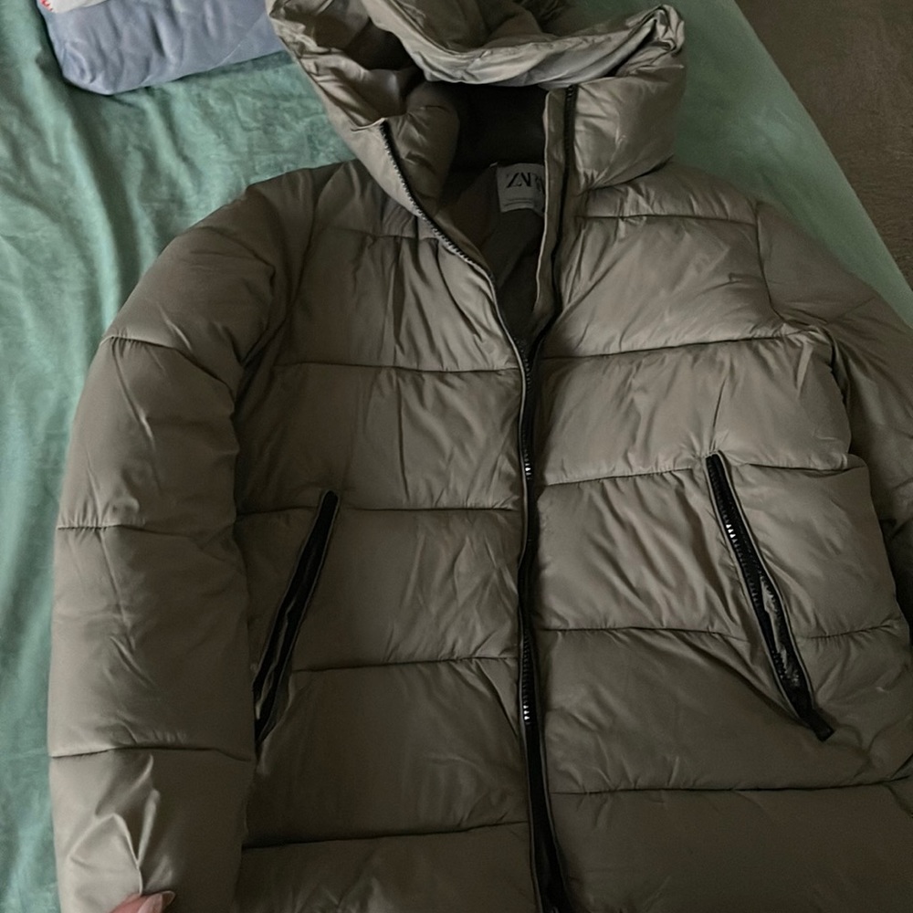 Zara size Xs Puffer Jacket